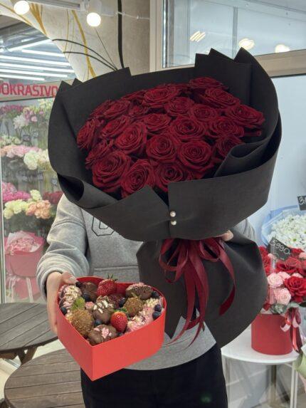 25 красных роз + сердце❤
