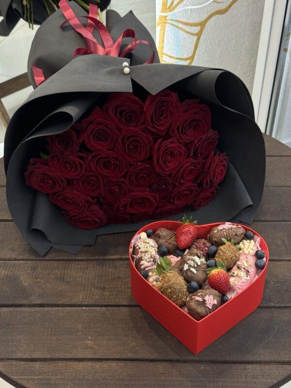 25 красных роз + сердце❤