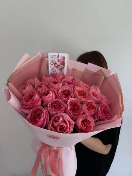 25 пионовидных роз💗