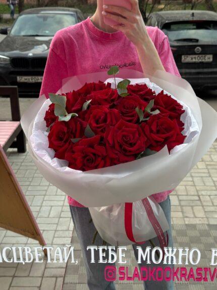 Букет с красными ажурными розами❤