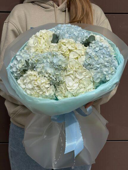 Воздушный букет из гортензий💙