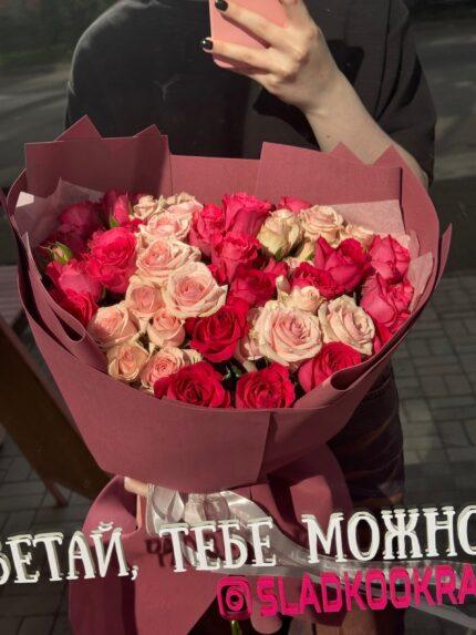 Комбо с букетом из кустовых роз🥰